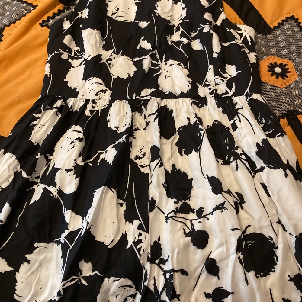 Boden 10 US black and white dress